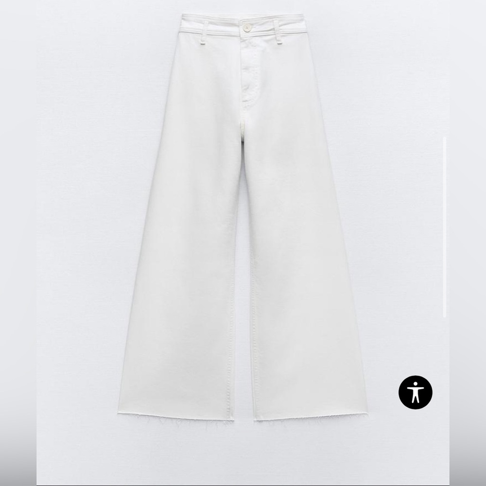 Women’s size 6 Zara off-white jeans